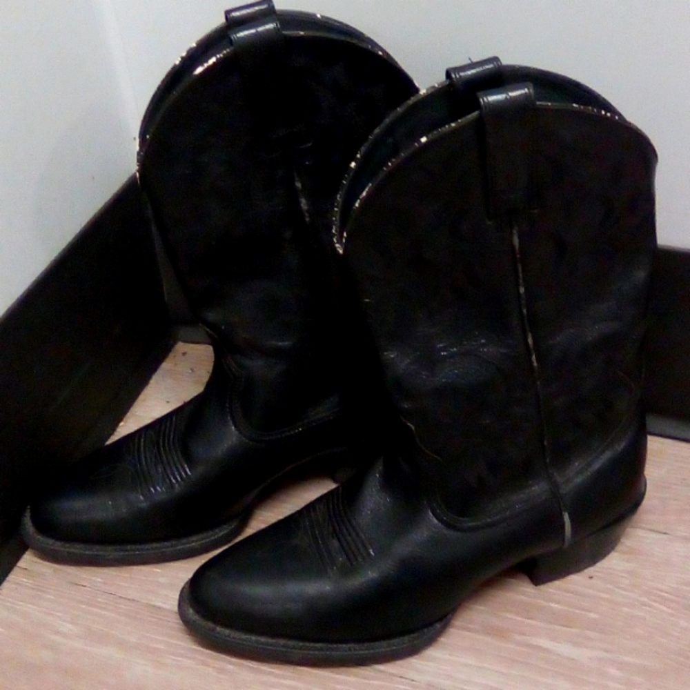 ARIAT Men's Heeled Black Leather Boots No Lace 8.5 EE